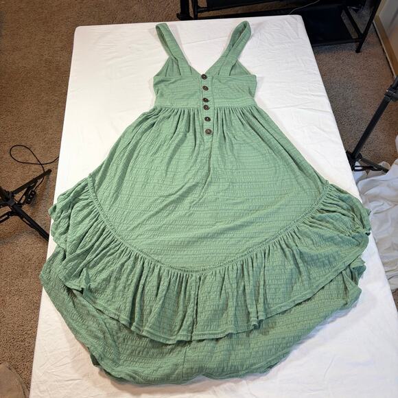 Free People Beach sage green keyhole dress with button back. Size XS - Picture 8 of 9